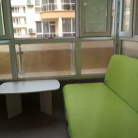 Victoria פומורי